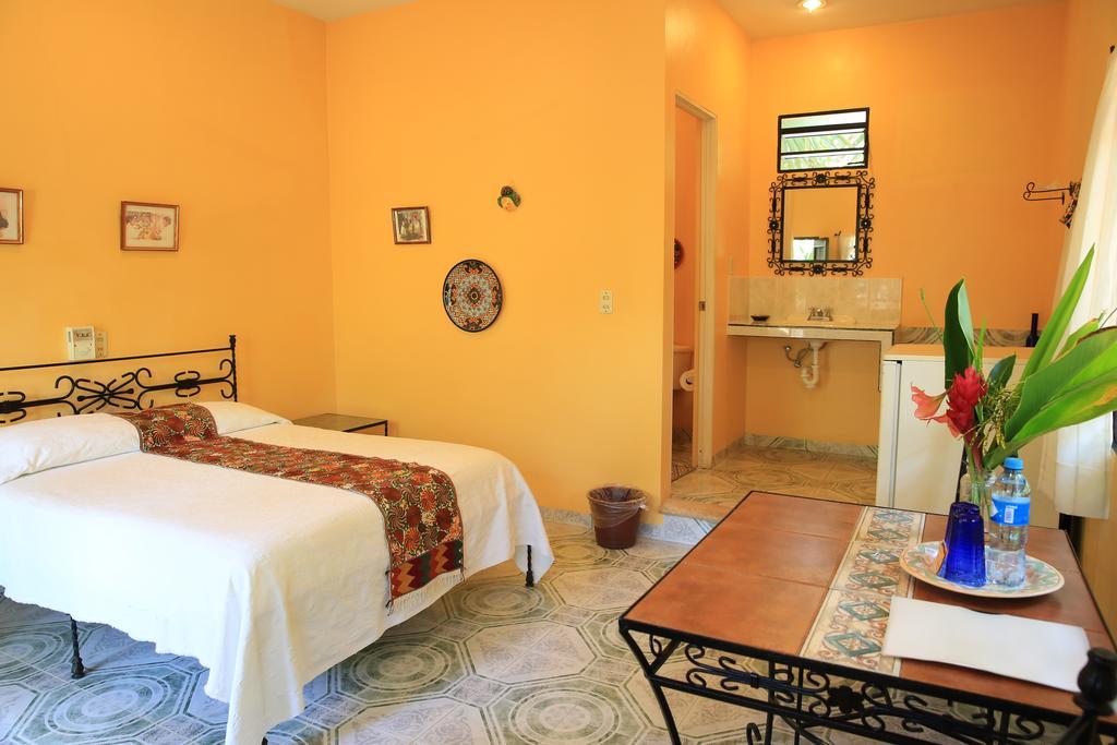 The Flycatcher Inn Retreat Hotel Santa Elena Esterno foto